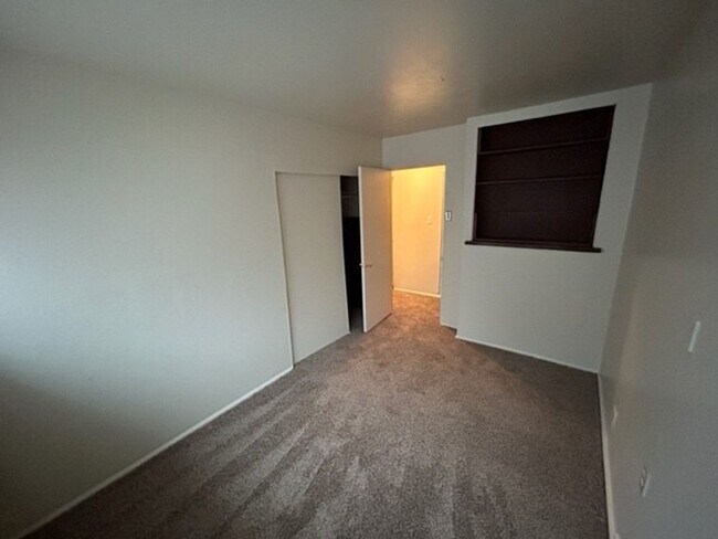 Building Photo - 16371 Avenue 256