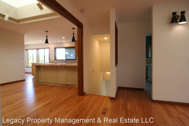 Foto del edificio - 3 br, 3 bath House - 129 Morning Sun Ave