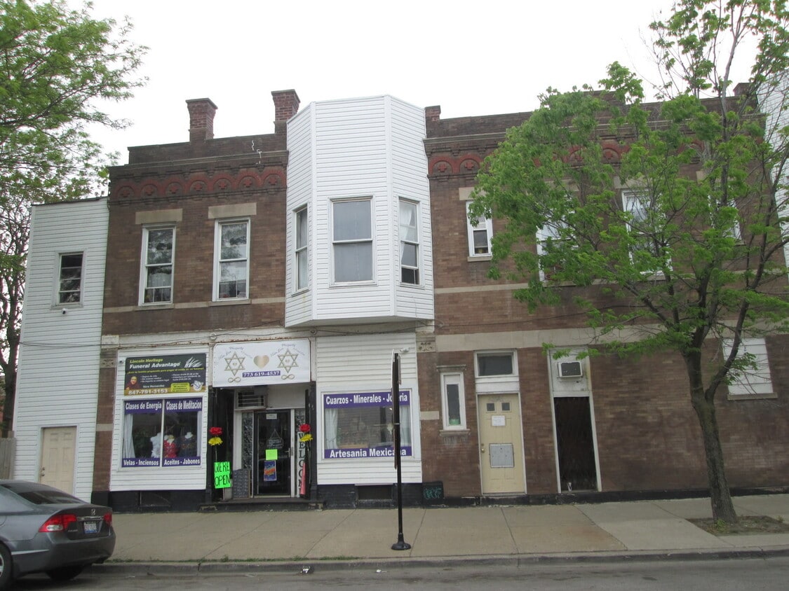 Foto principal - 2301 W Cermak Rd