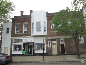 Building Photo - 2301 W Cermak Rd