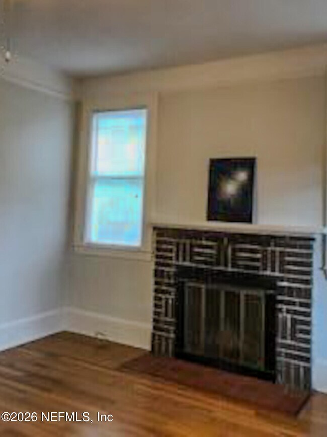 Building Photo - 3664 Riverside Ave