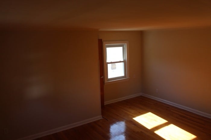 Primary Photo - 325 Perry Ave