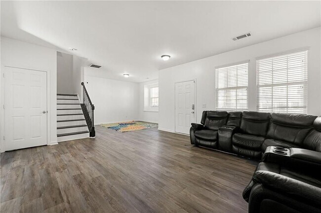 Foto del edificio - 1183 Lanier Springs Dr NE