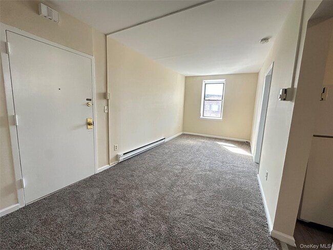 Building Photo - 259 Main St