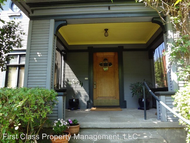 Foto del edificio - 2237 NW Kearney St