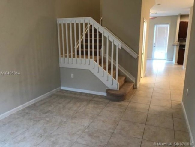 Building Photo - Beautiful Move-In Ready!