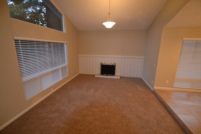 Building Photo - 5905 Telesco Way