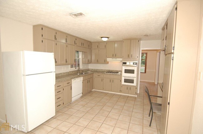 Building Photo - 3369 Mountain Hollow Dr