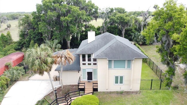 Foto del edificio - 6846 Lake View Dr