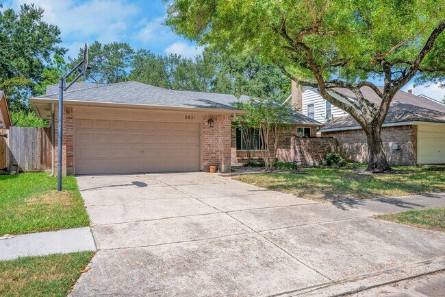 Building Photo - Spacious 4BR House in Houston
