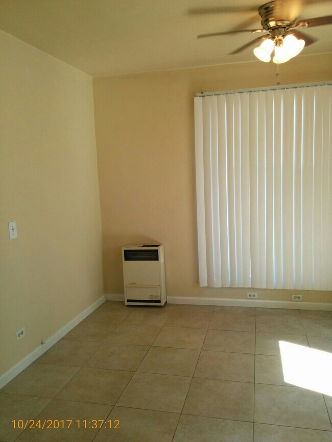 Foto del edificio - 624 W Beach Ave