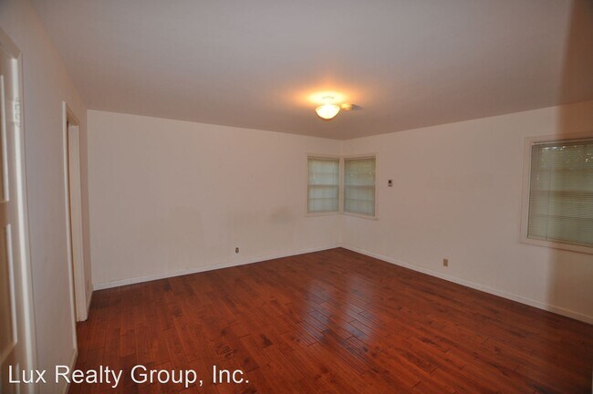 Building Photo - 3 br, 2 bath House - 717 Garland drive