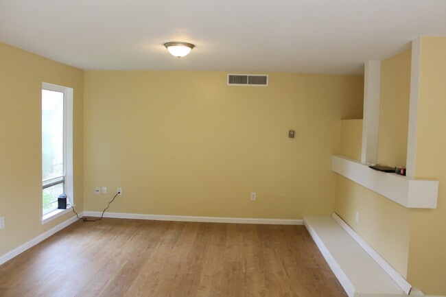 Building Photo - 94 Mallard Dr