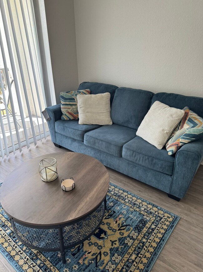 Foto del edificio - 4114 Breakview Dr