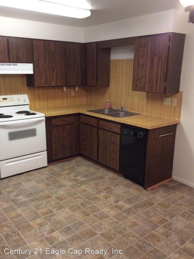 Building Photo - 2108 Alder St
