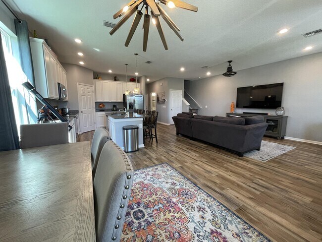 Foto del edificio - 5211 Avalon Park Blvd