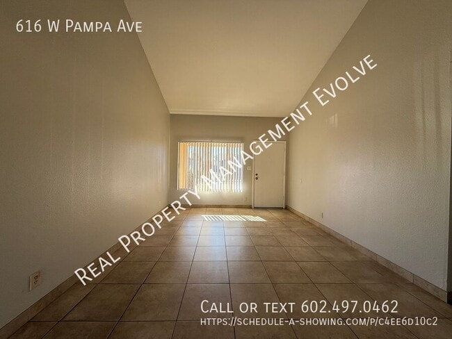 Building Photo - 616 W Pampa Ave