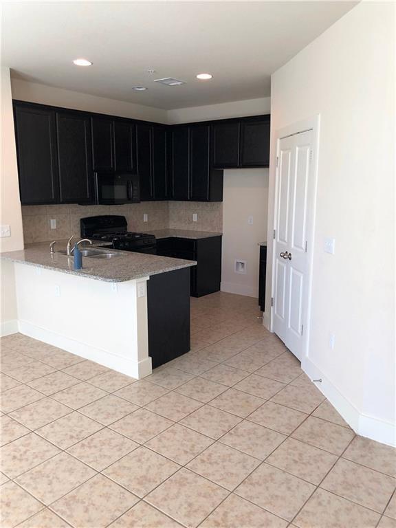 Building Photo - 2212 Creekside Ln