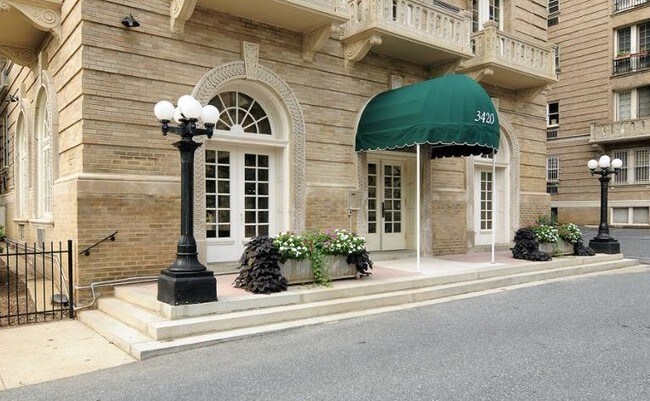 Foto del edificio - 3420 16th St NW
