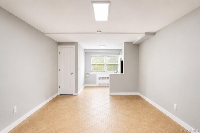 Foto del edificio - 470 E Broadway