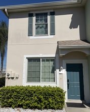 Building Photo - 3646 Pine Oak Cir