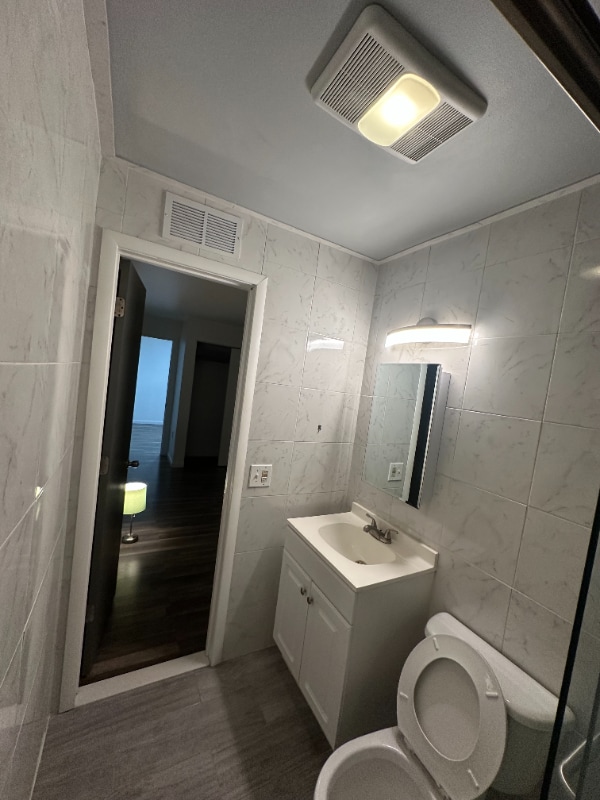 Building Photo - 411 McGuigan Pl