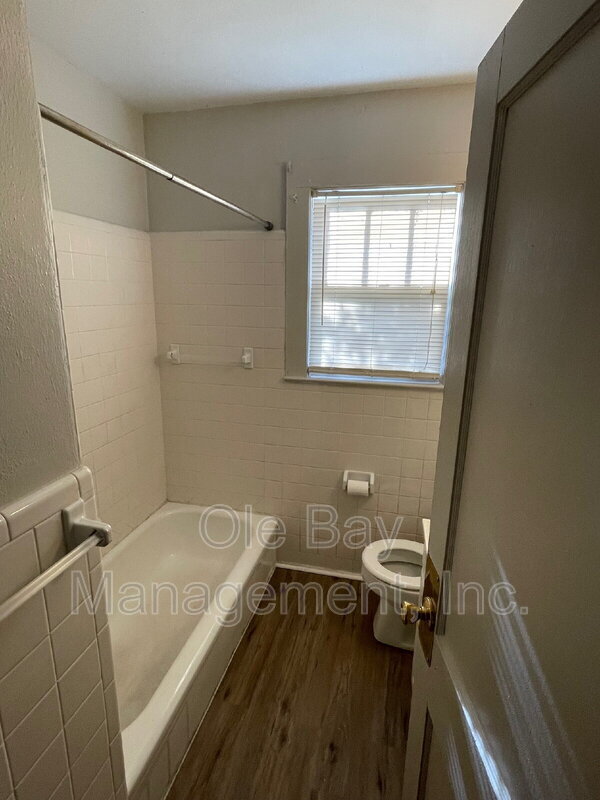 Foto del edificio - 414 Hall Ave