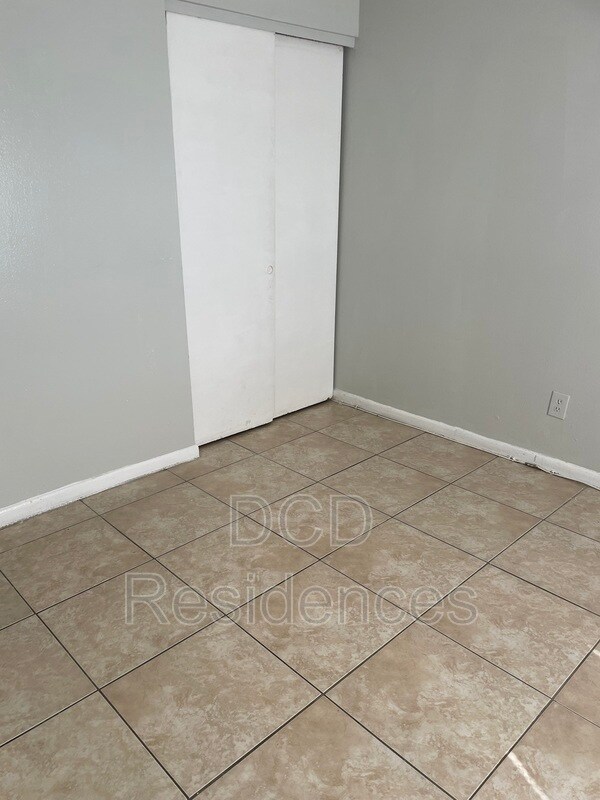 Foto del edificio - 4119 E Linebaugh Ave.