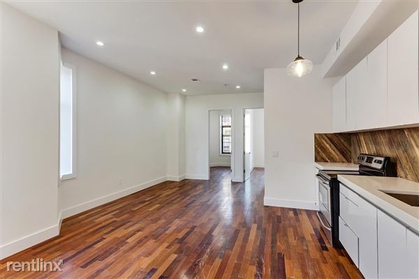 Building Photo - 830 Monroe St