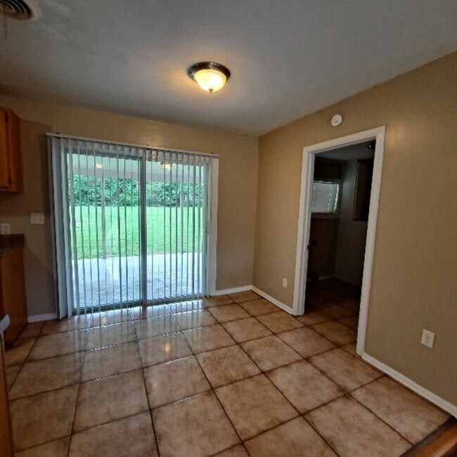 Foto del edificio - 5380 Blackwell St