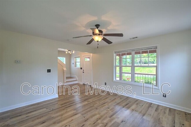 Photo - 8 Emmaline St House