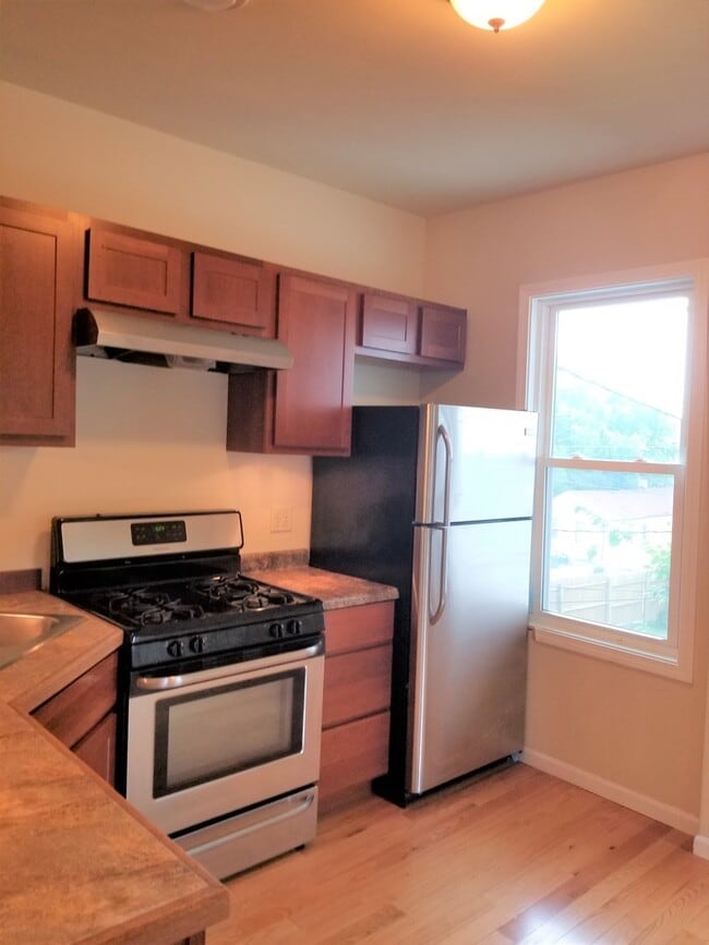 Building Photo - Clark - 2106-08 N 1st St