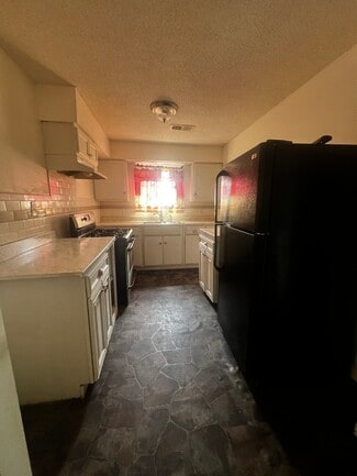 Building Photo - 944 Alice Ave