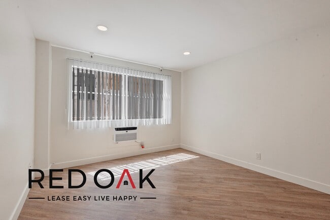 Foto del edificio - 310 S Kenmore Ave