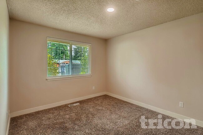 Building Photo - 12317 109th Ave Ct E