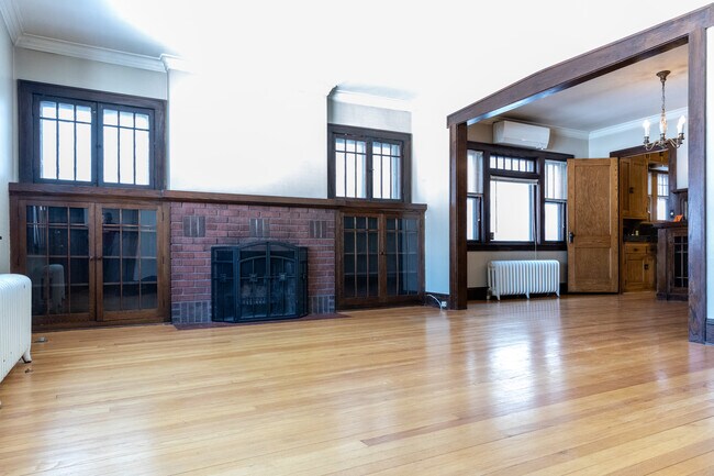 Building Photo - 4624 Lyndale Ave S
