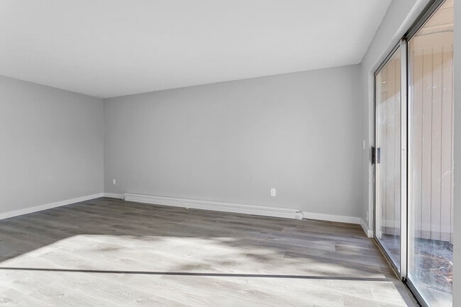 Building Photo - Carriage Estates