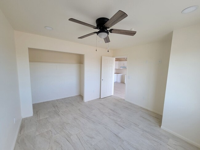 Building Photo - 473 Park Ave