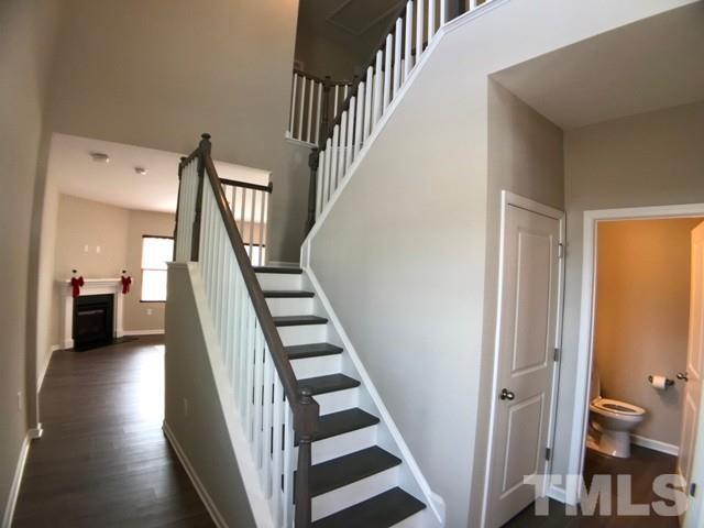 Building Photo - 462 Summit Trail Dr