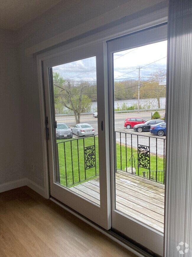 Apartments For Rent in Groveland MA 5 Rentals