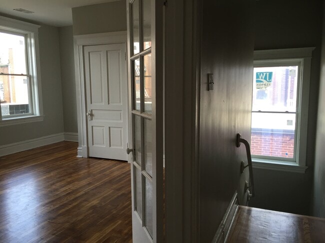 Building Photo - 3612-14 Hartford