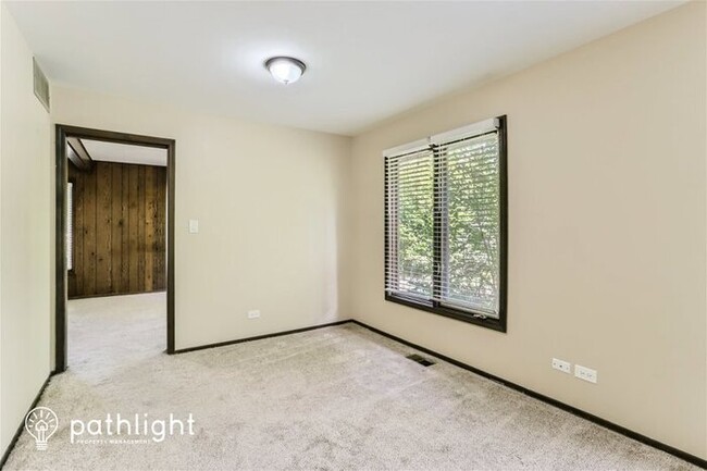 Building Photo - 177 Circle Avenue, Bloomingdale, IL, 60108