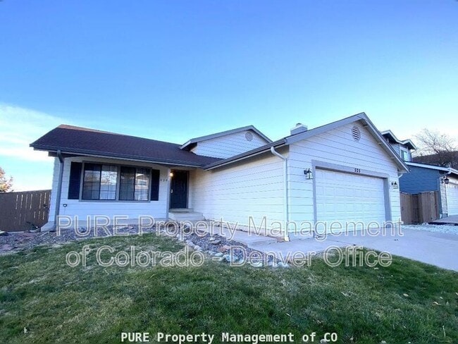 Photo - 525 Southpark Rd House