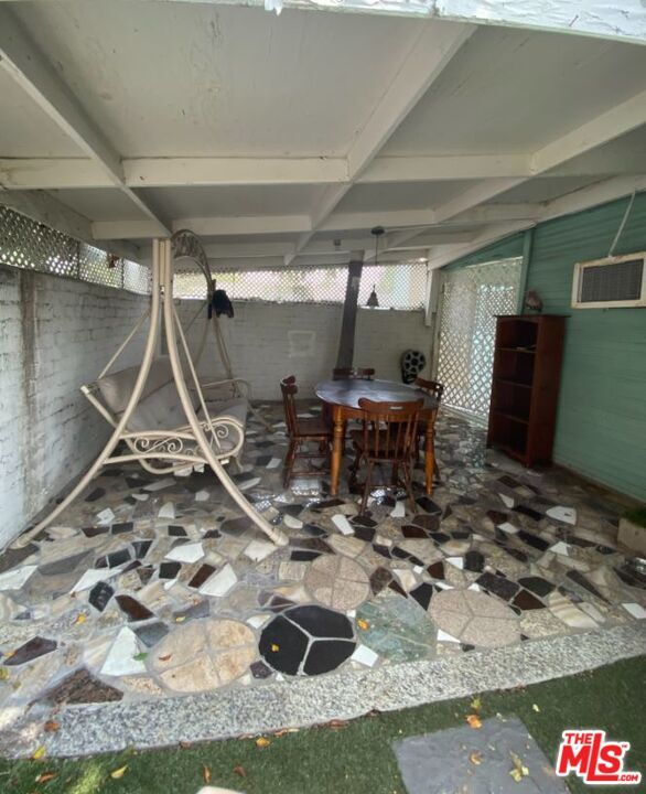 Foto del edificio - 5438 Fernwood Ave