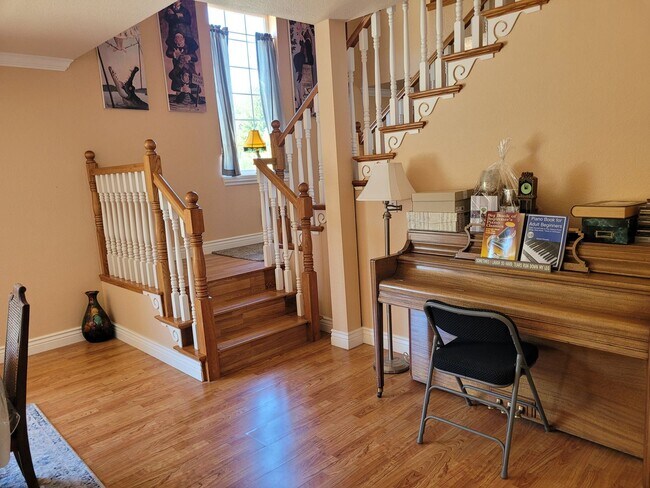 Foto del edificio - Beautiful 4BR/3Ba Home in Susanville CA  3420 Sq Feet