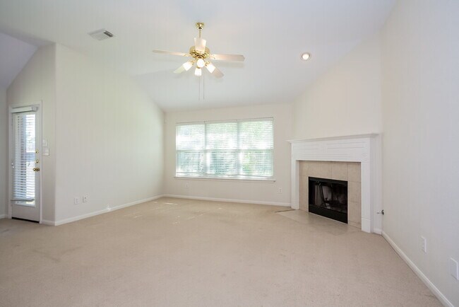 Foto del edificio - 12534 Blinnwood Ln