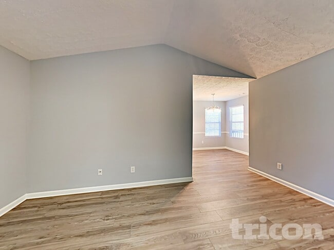 Building Photo - 205 Inverness Trce