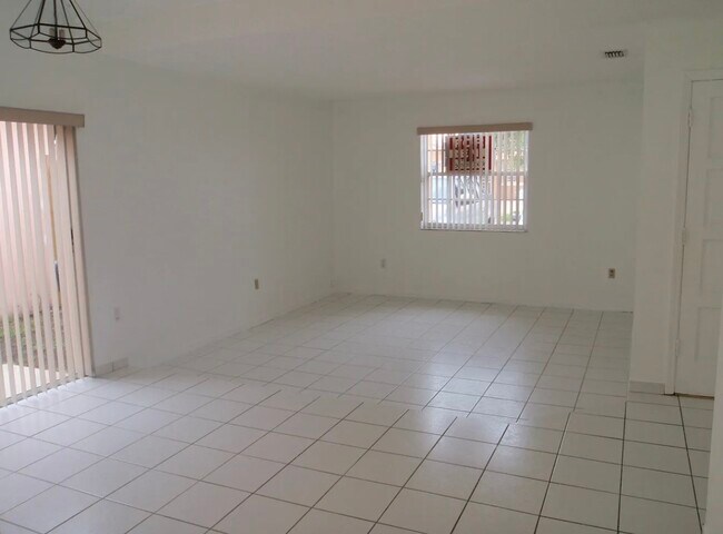 Foto del edificio - 14261 SW 25th Terrace
