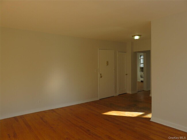 Foto del edificio - 7 Winchester Ave