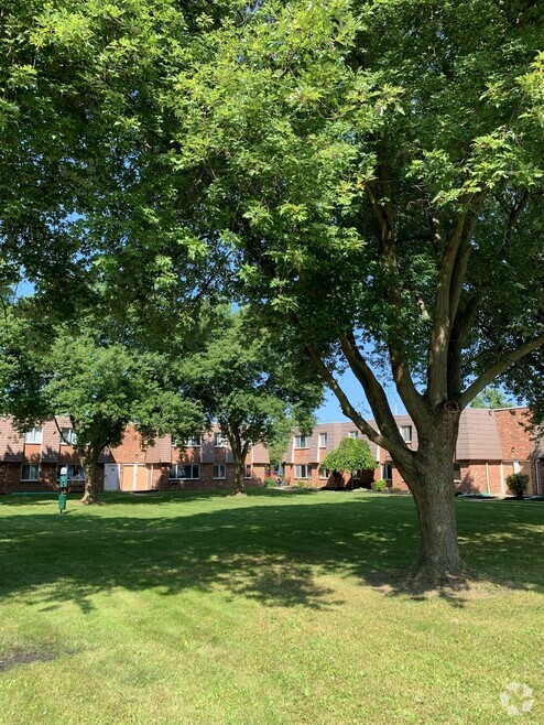 Royal Park - Royal Park and Heritage Commons Apartments